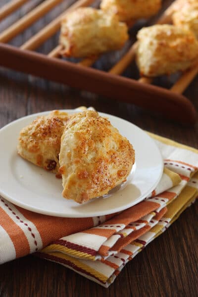 Post image for Sundried Tomato and Cheese Scones