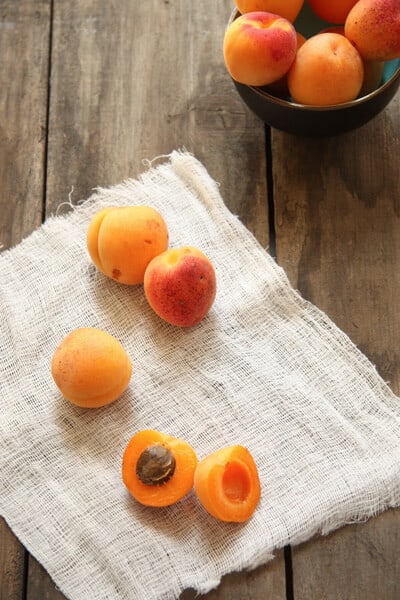 Post image for Almond Tart with Grilled Apricots