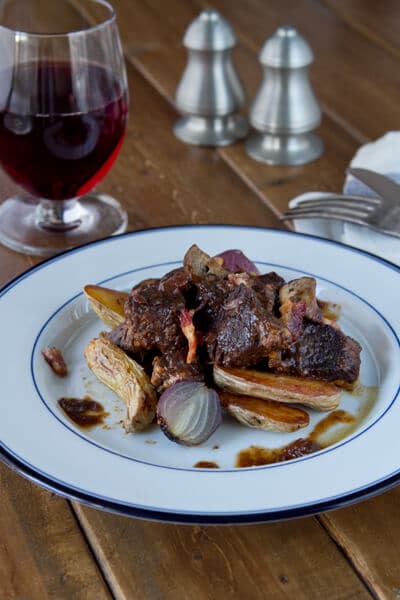 Post image for Braised Short Ribs with Fingerlings, Bacon and Pearl Onions