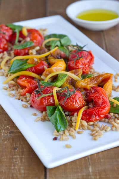 Vegetarian Farro Salad with Roasted Peppers and Spinadh