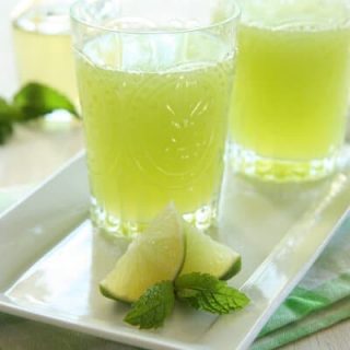 Honeydew Mint Agua Fresca - a refreshing, non alcoholic drink for summer!